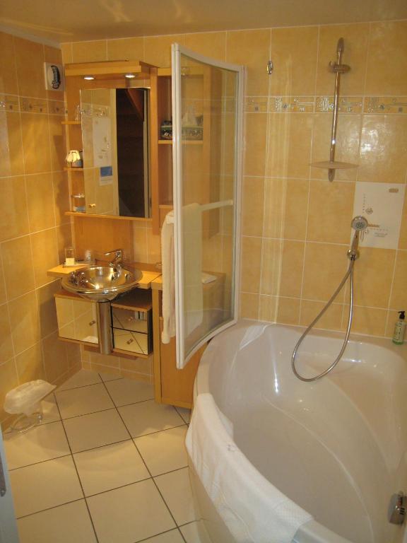 Hotel Le Manoir Aux Vaches 이베토 외부 사진
