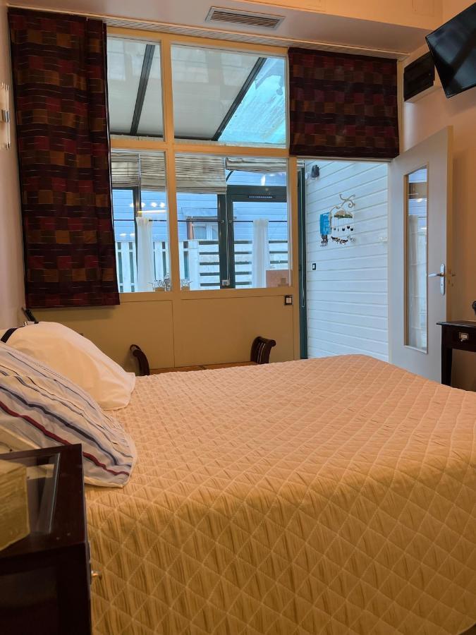 Hotel Le Manoir Aux Vaches 이베토 외부 사진